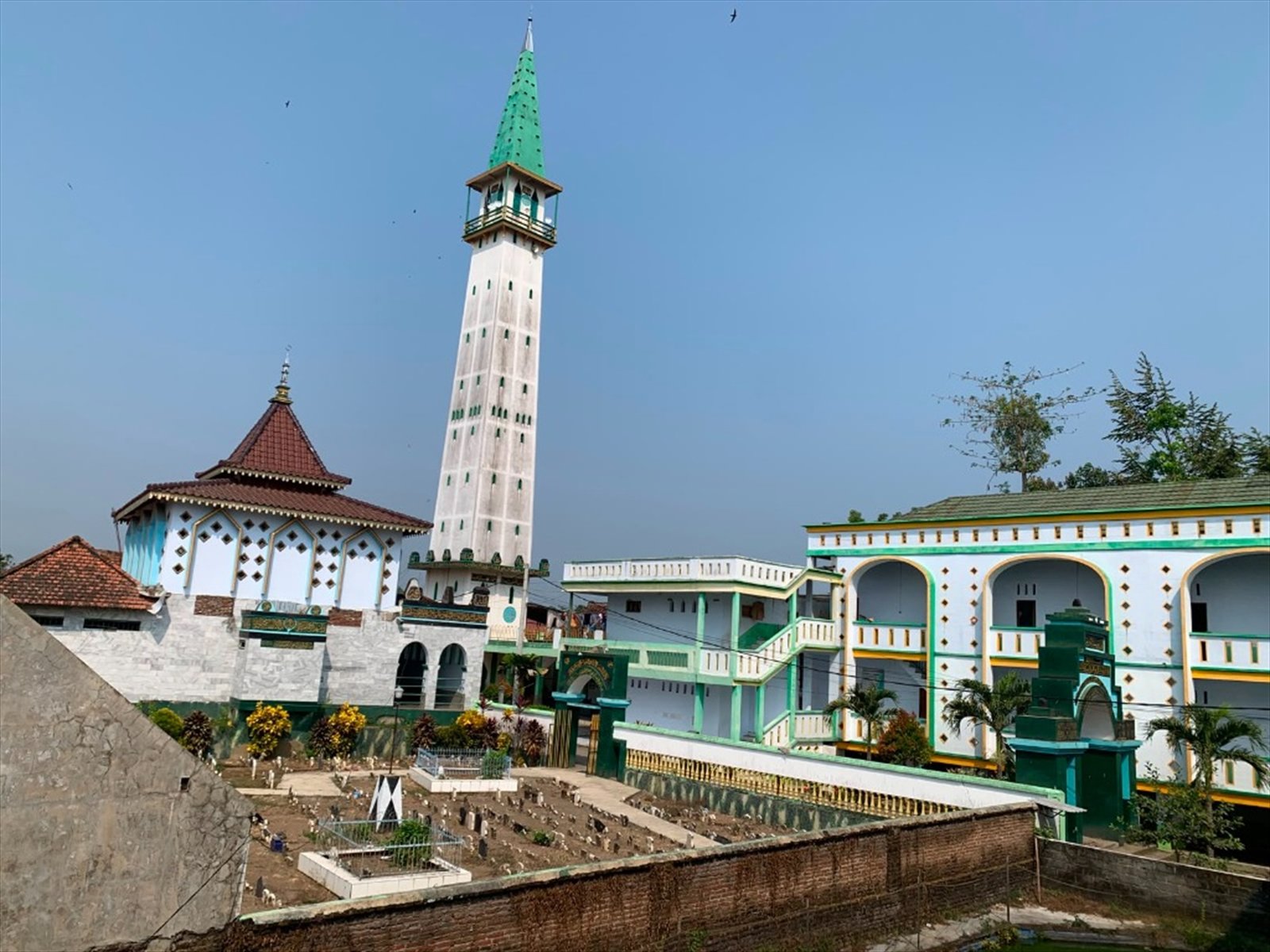 Masjid & Menara Agung Al-Khoiriyah