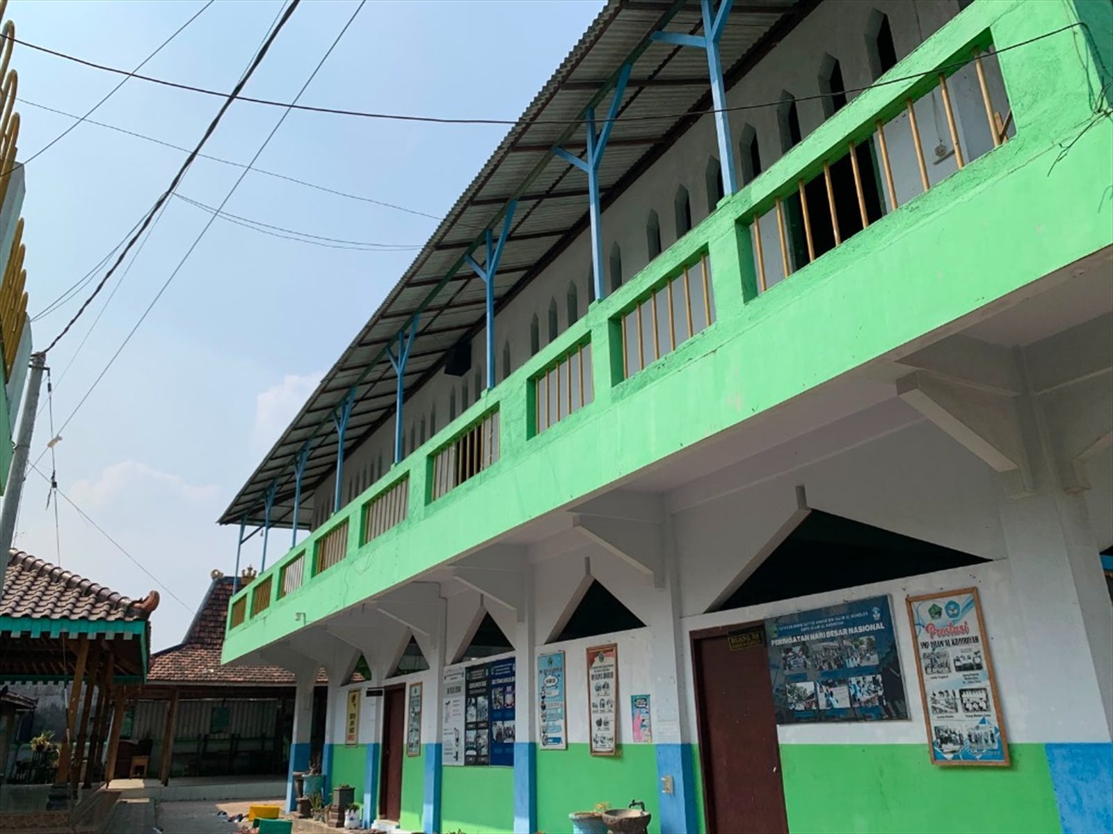 Gedung KBM SMPS Islam Al-Khoiriyah